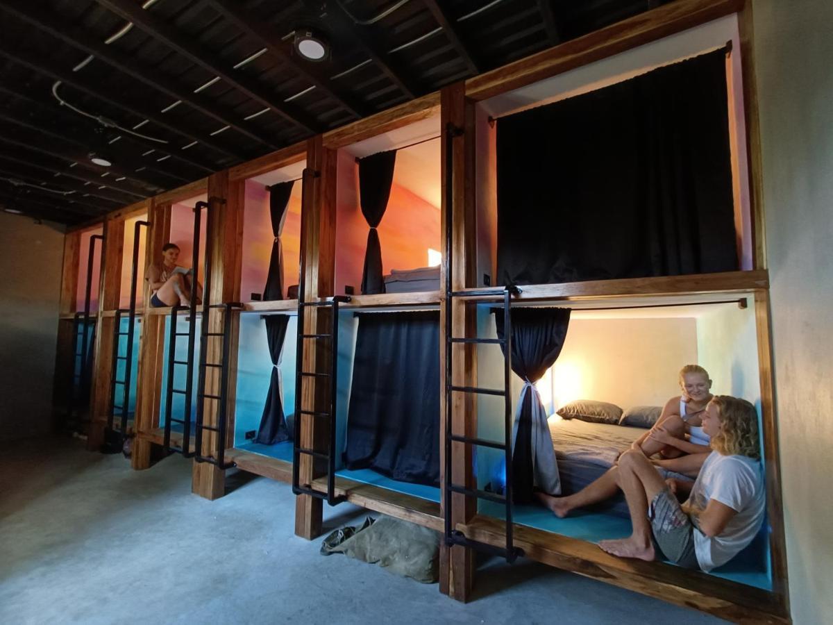 Shipwrecked Hostel Uvita Εξωτερικό φωτογραφία