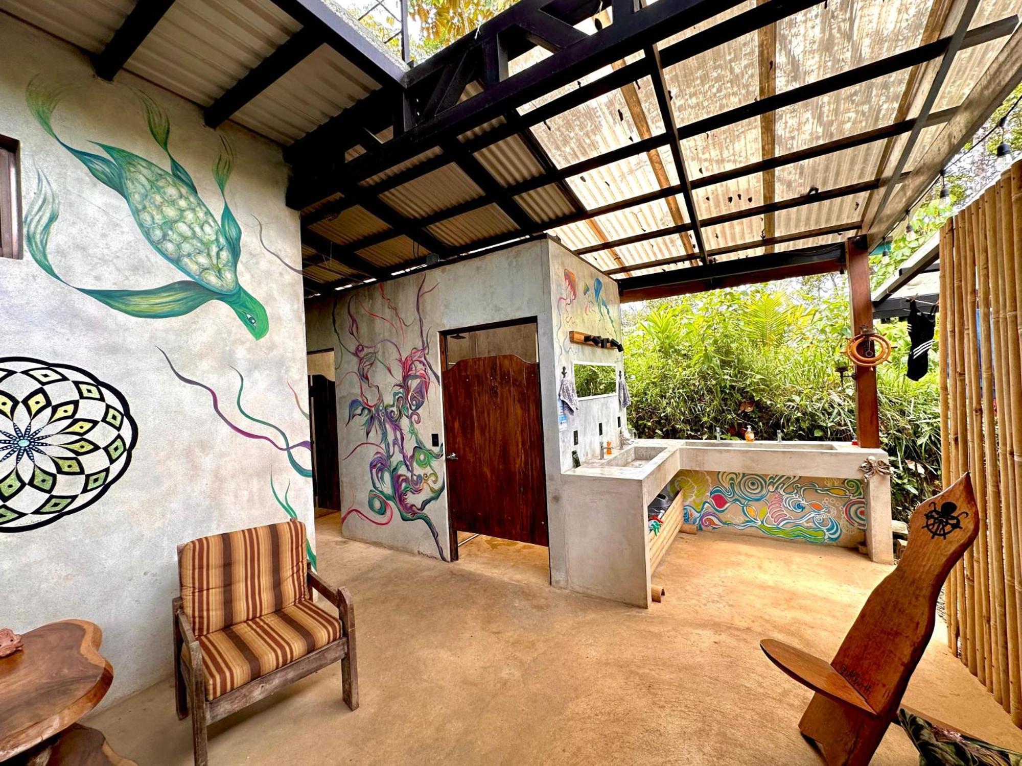 Shipwrecked Hostel Uvita Εξωτερικό φωτογραφία